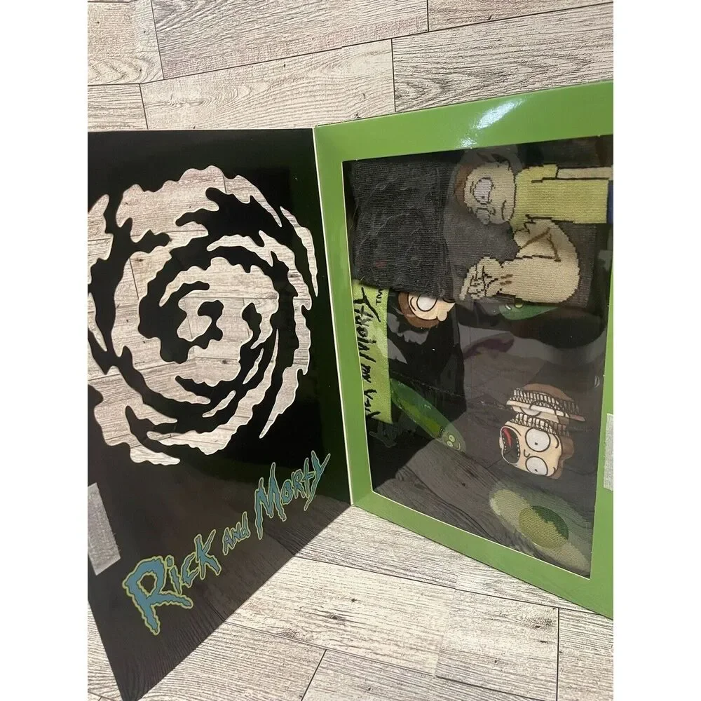 RICK AND MORTY MEN'S BOXER BRIEFS & 2 PAIRS CREW SOCK SET. SZ L